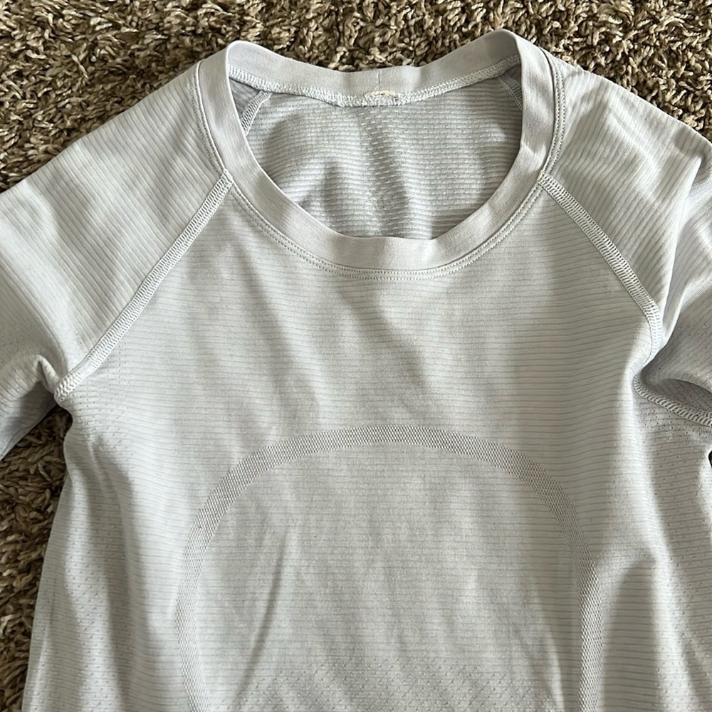 Lululemon white longsleeve swiftly tech